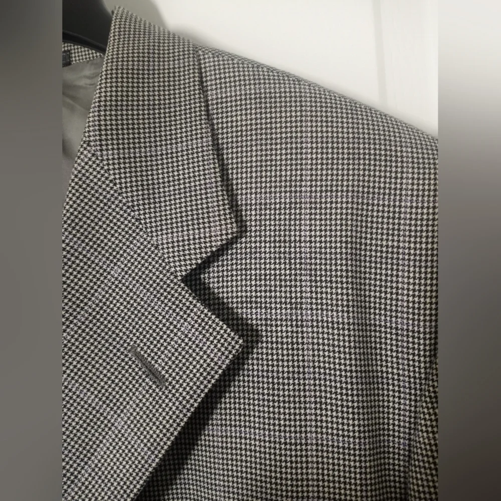 Corneliani Italian Wool Blazer Charcoal Micro Houndstooth Mens 44R Saks Fifth Av